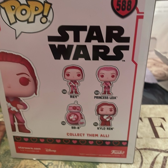 Funko Pop Rey - Picture 3 of 4